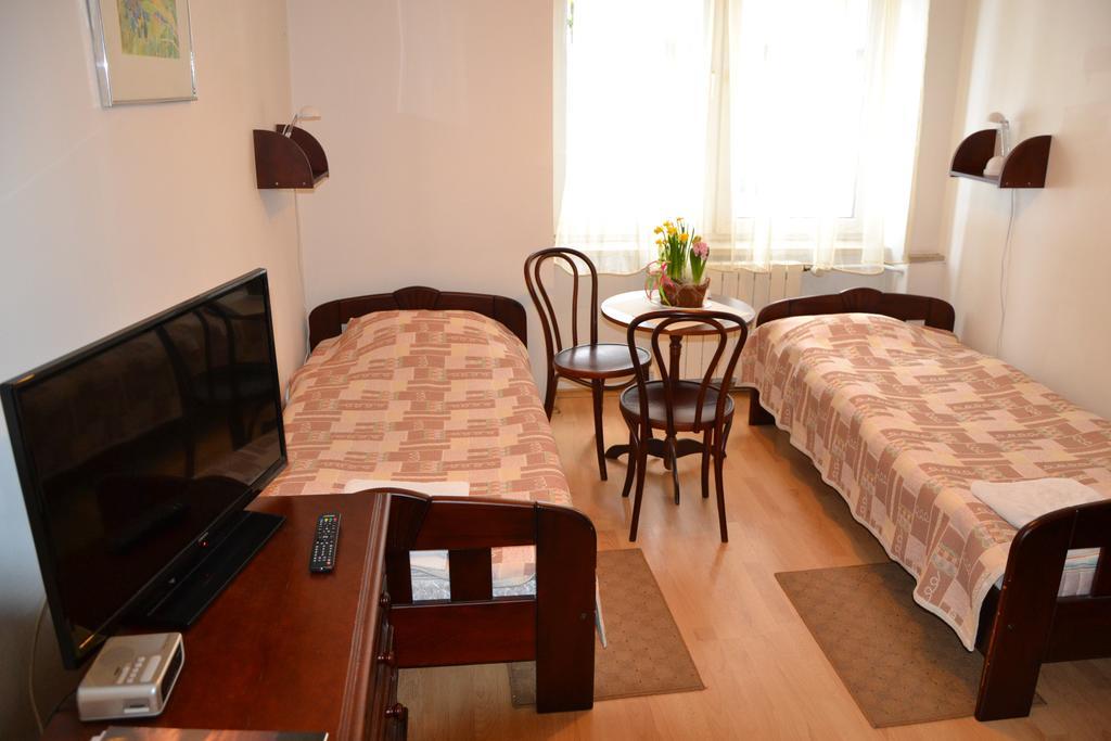 Hotel Monttis Sucha Beskidzka Room photo